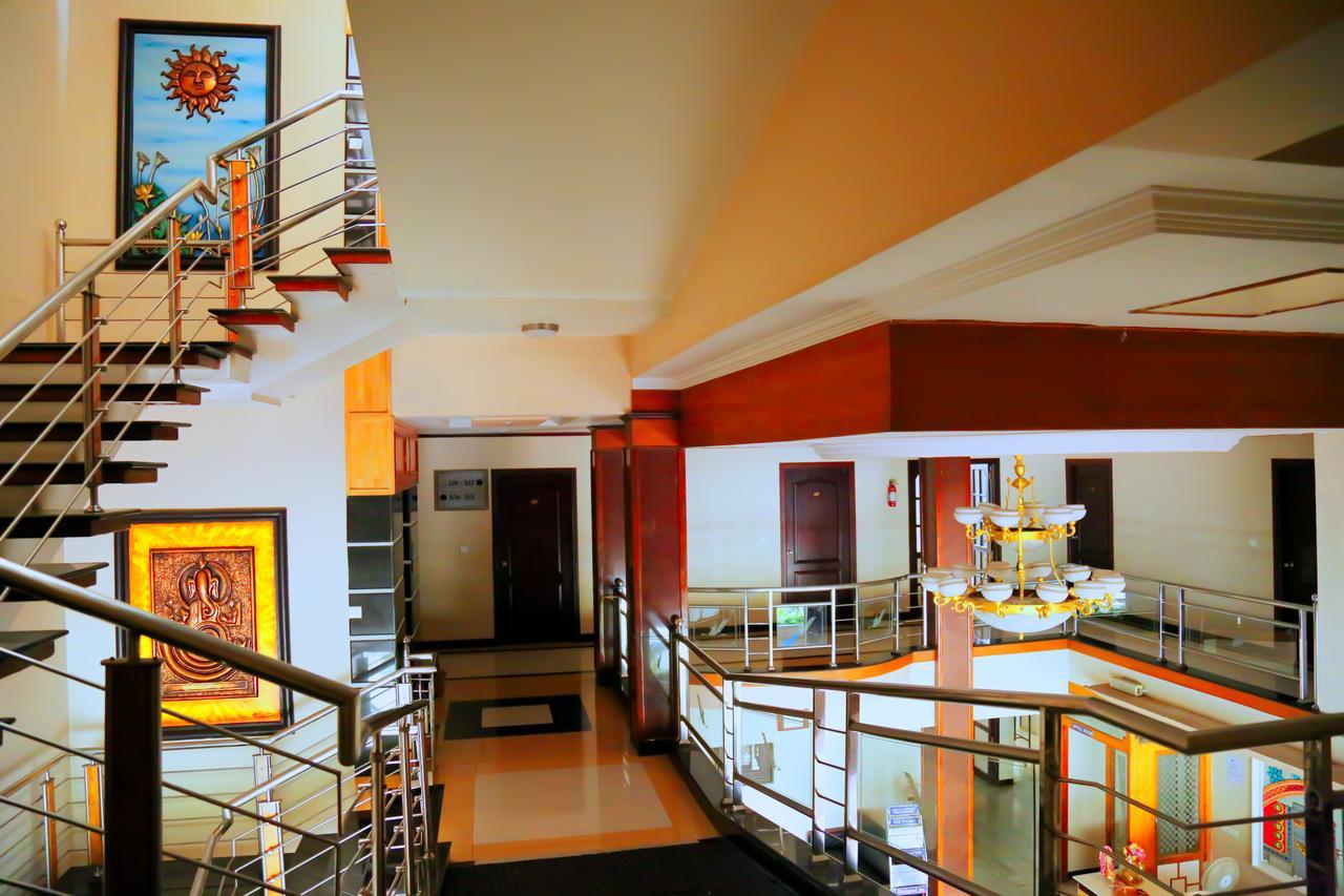 Hotel Vels Court Palni Exteriér fotografie